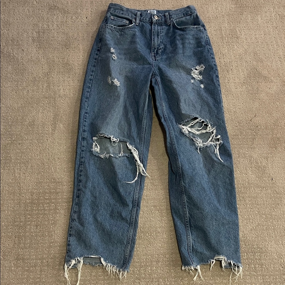 BDG 29 high rise baggy barrel distressed raw hem jeans